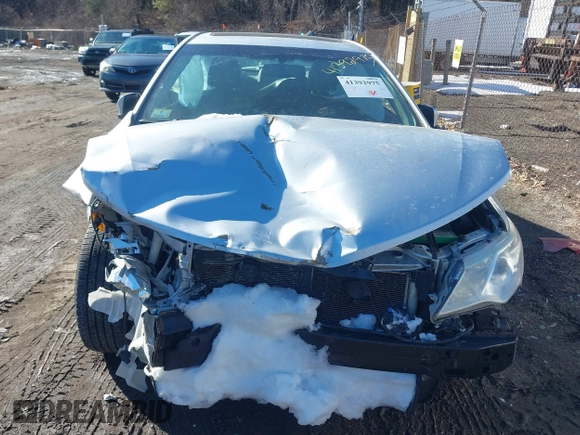 2014 Toyota Camry SE with VIN 4T1BK1FK6EU548176, listed as a IAAI auction lot 41392975 with 143,249 mi miles. Bid and sale history available at carsss.com. Image 12.