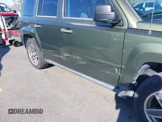 2009 Jeep Patriot Sport with VIN 1J4FT28B99D139661, listed as a IAAI auction lot 41644514 with 155,117 mi miles and . Bid and sale history available at DreamBid. Image 6.