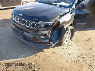 2023 Jeep Compass Latitude with VIN 3C4NJDBN3PT502551, listed as a IAAI auction lot 41327828 with 17,818 mi miles and . Bid and sale history available at DreamBid. Image 6.