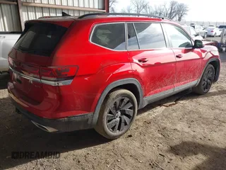 2024 Volkswagen Atlas SE z VIN 1V2KR2CAXRC549178, wystawiony jako IAAI lot #41814027 z przebiegiem 11 552 mil mil oraz . Historia ofert i sprzedaży dostępna na DreamBid. Obrazek 4.