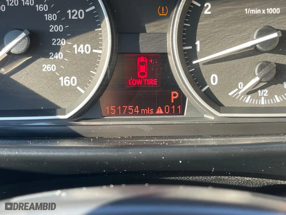 2011 BMW 1 Series 128i with VIN WBAUL7C56BVM79293, listed as a Copart auction lot 53564245 with 151,754 mi miles and Clean Title. Bid and sale history available at carsss.com. Image 8.
