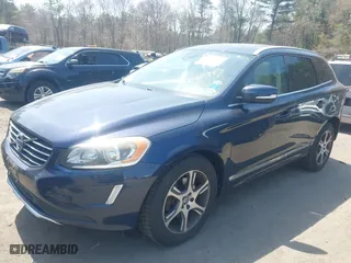 2015 Volvo XC60 T6 with VIN YV4902RK5F2762130, listed as a IAAI auction lot 42080997 with 174,623 mi miles. Bid and sale history available at carsss.com. Image 2.