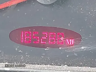 2006 Pontiac G6 1SV z VIN 1G2ZF55B964278446, wystawiony jako IAAI lot #42133165 z przebiegiem 188 288 mil mil oraz . Historia ofert i sprzedaży dostępna na DreamBid. Obrazek 16.
