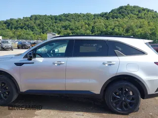 2021 Kia Sorento SX Prestige X-Line with VIN 5XYRKDLF6MG047400, listed as a IAAI auction lot 40167581 with 57,654 mi miles. Bid and sale history available at carsss.com. Image 14.