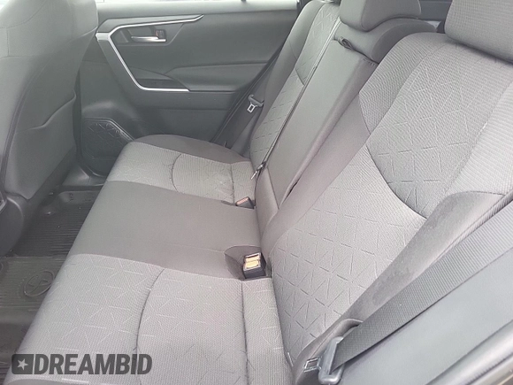 2022 Toyota RAV4 XLE z VIN 2T3P1RFV5NC282921, wystawiony jako IAAI lot #42900624 z przebiegiem 43 470 mil mil oraz . Historia ofert i sprzedaży dostępna na DreamBid. Obrazek 12.