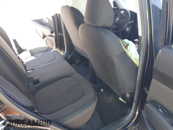 2018 Kia Soul with VIN KNDJN2A20J7588072, listed as a IAAI auction lot 42017446 with 89,085 mi miles. Bid and sale history available at carsss.com. Image 8.