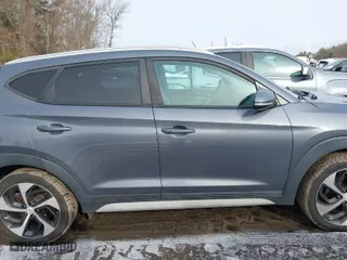 2017 Hyundai Tucson Sport with VIN KM8J3CA26HU393354, listed as a IAAI auction lot 41544456 with 101,464 mi miles. Bid and sale history available at carsss.com. Image 14.