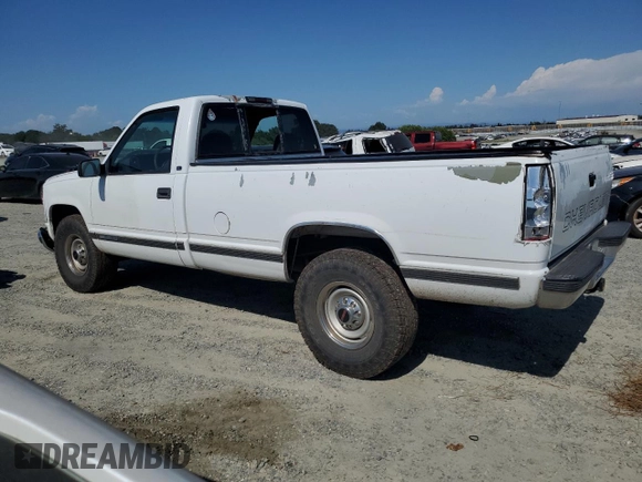 1999 GMC Sierra 1500 z VIN 1GTGC24RXXR721667, wystawiony jako Copart lot #58575985 z przebiegiem 201 752 mil mil oraz Czysty tytuł • Clean title. Historia ofert i sprzedaży dostępna na DreamBid. Obrazek 2.