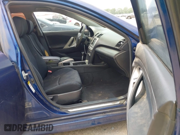 2011 Toyota Camry LE z VIN 4T1BF3EK4BU620134, wystawiony jako IAAI lot #42309875 z przebiegiem 145 272 mil mil oraz . Historia ofert i sprzedaży dostępna na DreamBid. Obrazek 5.