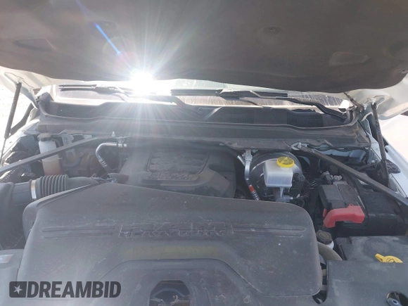 2024 Ram 2500 Big Horn with VIN 3C6UR5DJXRG275902, listed as a IAAI auction lot 42663645 with 29,066 mi miles and . Bid and sale history available at DreamBid. Image 10.