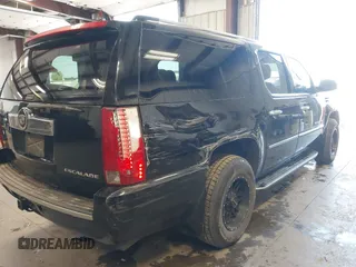 2008 Cadillac Escalade ESV z VIN 1GYFK66818R161446, wystawiony jako IAAI lot #42121700 z przebiegiem 176 684 mil mil oraz . Historia ofert i sprzedaży dostępna na DreamBid. Obrazek 4.