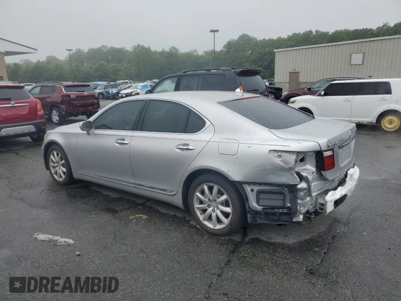2008 Lexus LS 460 with VIN JTHBL46F185071661, listed as a Copart auction lot 57762175 with 122,958 mi miles and Clean title. Bid and sale history available at DreamBid. Image 2.