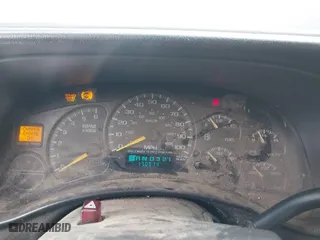 2001 Chevrolet Silverado 1500 with VIN 1GCEK14V71E120524, listed as a IAAI auction lot 41401631 with 170,814 mi miles. Bid and sale history available at carsss.com. Image 7.