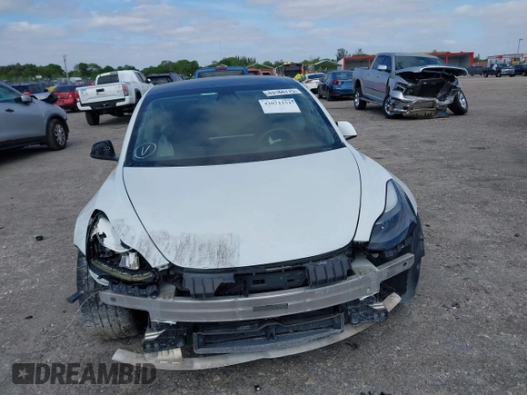 2021 Tesla Model 3 Performance z VIN 5YJ3E1EC5MF984891, wystawiony jako IAAI lot #42071151 z przebiegiem 72 883 mil mil oraz . Historia ofert i sprzedaży dostępna na DreamBid. Obrazek 12.