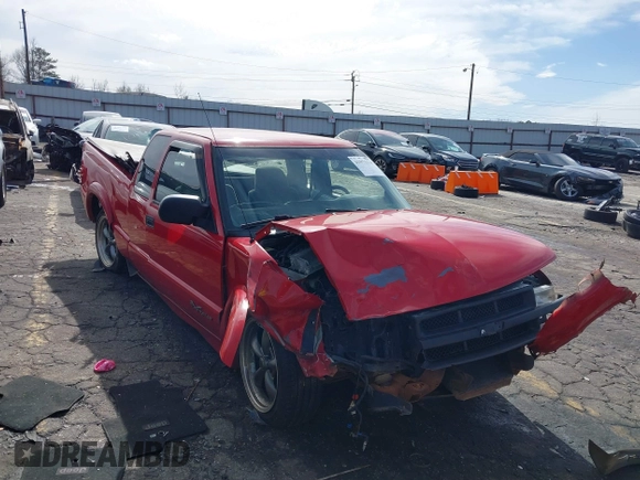 2001 Chevrolet S-10 LS with VIN 1GCCS19W818196034, listed as a IAAI auction lot 41571114 with 222,440 mi miles and . Bid and sale history available at DreamBid. Image 1.