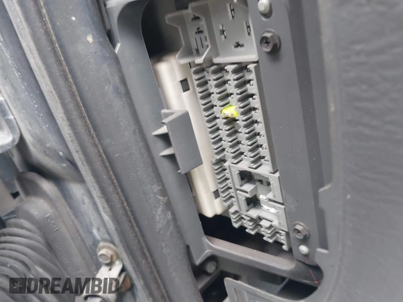 2005 Jeep Liberty Limited with VIN 1J4GL58K35W592405, listed as a IAAI auction lot 42769224 with Not provided miles and . Bid and sale history available at DreamBid. Image 12.