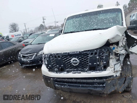 2018 Nissan NV Cargo S z VIN 1N6BF0KM1JN819141, wystawiony jako IAAI lot #41536219 z przebiegiem 176 575 mil mil oraz . Historia ofert i sprzedaży dostępna na DreamBid. Obrazek 12.