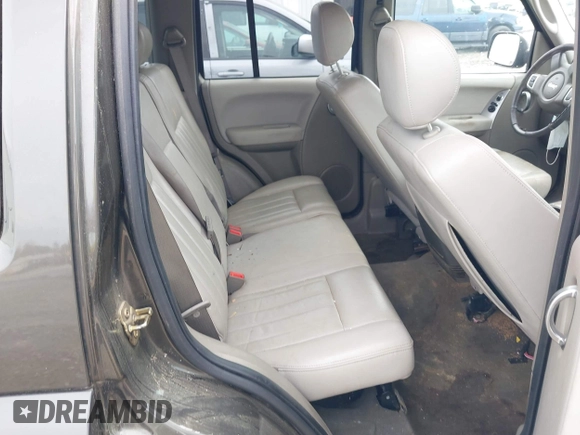 2005 Jeep Liberty Limited with VIN 1J4GK58K85W513961, listed as a IAAI auction lot 41921343 with 347,996 mi miles and . Bid and sale history available at DreamBid. Image 8.