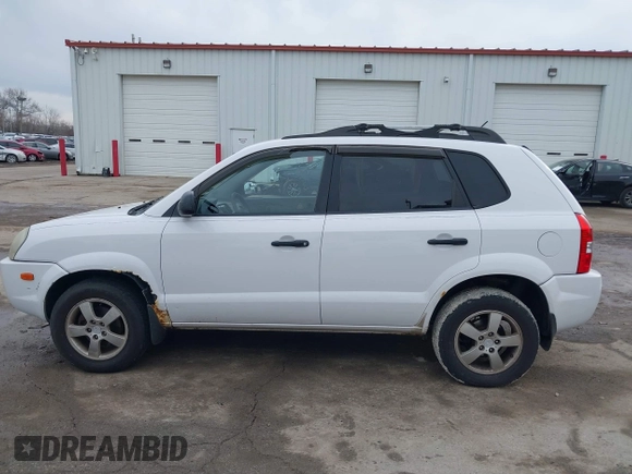 2006 Hyundai Tucson GL with VIN KM8JM12BX6U467288, listed as a IAAI auction lot 41679827 with 146,973 mi miles. Bid and sale history available at carsss.com. Image 15.