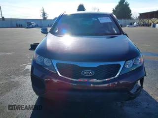 2013 Kia Sorento LX with VIN 5XYKTCA6XDG359148, listed as a IAAI auction lot 41385260 with 112,912 mi miles. Bid and sale history available at carsss.com. Image 13.