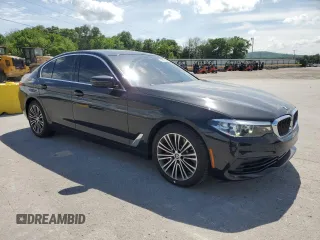 2020 BMW 5 Series 530i z VIN WBAJR3C03LWW80613, wystawiony jako Copart lot #55507195 z przebiegiem 14 312 mil mil oraz Szkoda całkowita • Salvage title. Historia ofert i sprzedaży dostępna na DreamBid. Obrazek 4.