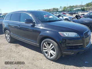 2014 Audi Q7 Premium Plus z VIN WA1LGAFE5ED014701, wystawiony jako IAAI lot #42107552 z przebiegiem 98 919 mil mil oraz . Historia ofert i sprzedaży dostępna na DreamBid. Obrazek 1.