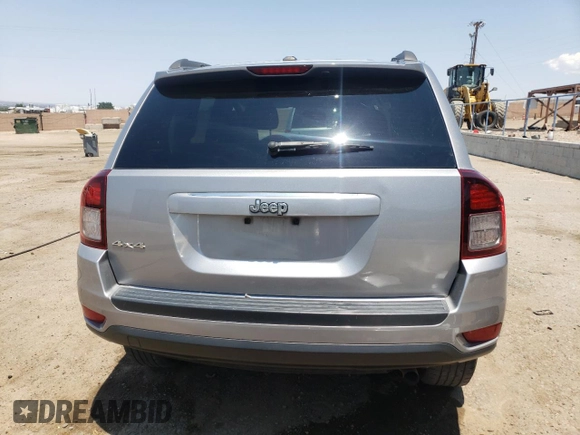 2016 Jeep Compass Sport z VIN 1C4NJDBB8GD631624, wystawiony jako Copart lot #61250695 z przebiegiem 124 133 mil mil oraz Szkoda całkowita • Salvage title. Historia ofert i sprzedaży dostępna na DreamBid. Obrazek 6.