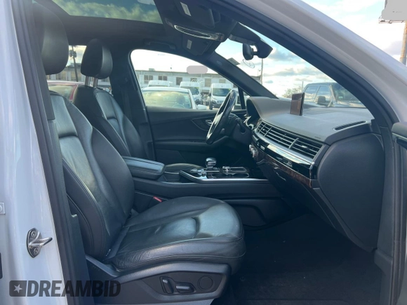 2017 Audi Q7 Premium Plus with VIN WA1LAAF72HD005719, listed as a Copart auction lot 52650635 with 154,276 mi miles and Clean Title. Bid and sale history available at carsss.com. Image 5.