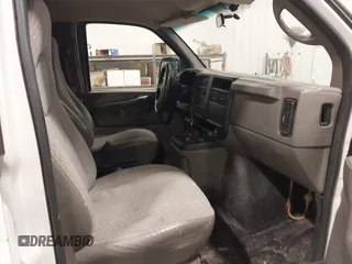 2007 Chevrolet Express Cargo with VIN 1GCGG29U171229044, listed as a IAAI auction lot 41470105 with 309,858 mi miles and . Bid and sale history available at DreamBid. Image 5.