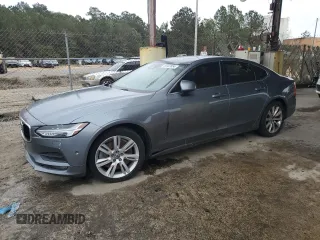 2017 Volvo S90 Momentum with VIN YV1A22MK7H1016668, listed as a Copart auction lot 80563854 with 157,575 mi miles and Clean Title. Bid and sale history available at carsss.com. Image 1.
