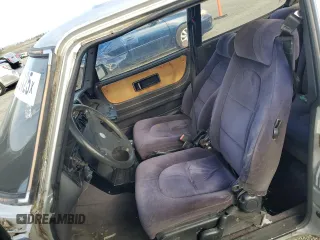 1987 Saab 900 z VIN YS3AK35D8H2020243, wystawiony jako Copart lot #47843125 z przebiegiem 112 526 mil mil oraz Tytuł czysty. Historia ofert i sprzedaży dostępna na DreamBid. Obrazek 7.