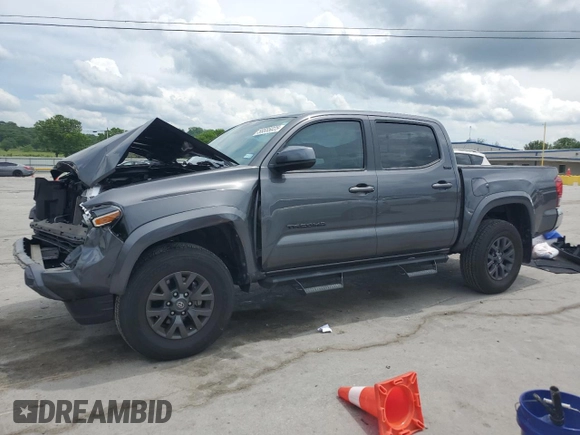 2022 Toyota Tacoma SR with VIN 3TYAX5GN9NT038043, listed as a Copart auction lot 55555025 with 31,648 mi miles and Salvage title. Bid and sale history available at DreamBid. Image 1.