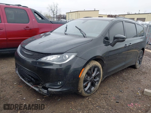 2018 Chrysler Pacifica Limited z VIN 2C4RC1GG6JR351865, wystawiony jako IAAI lot #42011065 z przebiegiem 120 407 mil mil oraz . Historia ofert i sprzedaży dostępna na DreamBid. Obrazek 18.