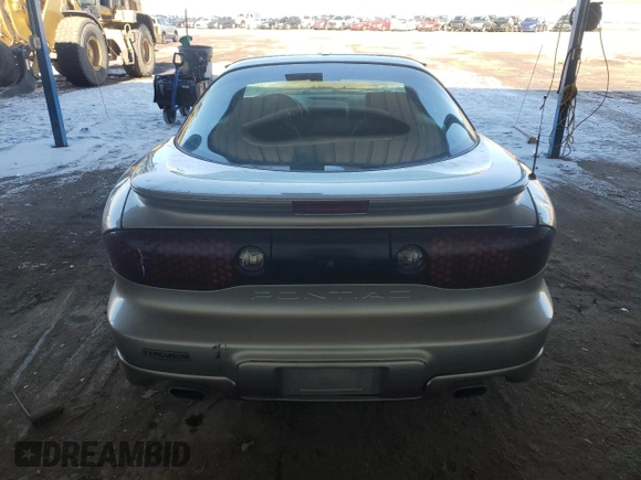 1999 Pontiac Firebird Firebird z VIN 2G2FS22K6X2225812, wystawiony jako Copart lot #88080985 z przebiegiem 149 684 mil mil oraz Czysty tytuł • Clean title. Historia ofert i sprzedaży dostępna na DreamBid. Obrazek 6.