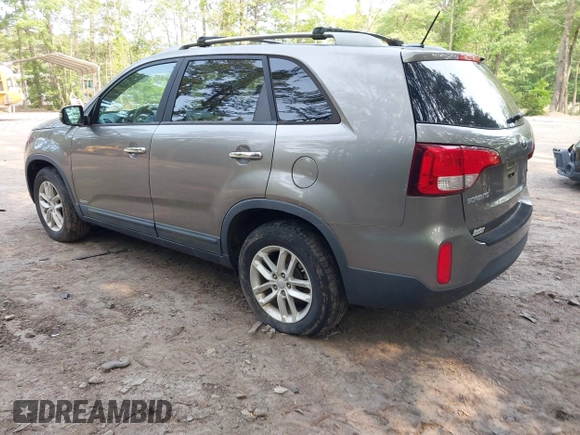 2014 Kia Sorento LX z VIN 5XYKTDA61EG549167, wystawiony jako IAAI lot #42407870 z przebiegiem 40 669 mil mil oraz . Historia ofert i sprzedaży dostępna na DreamBid. Obrazek 3.