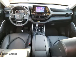 2023 Toyota Highlander L with VIN 5TDKDRBH9PS041402, listed as a Copart auction lot 82399854 with 30,208 mi miles and Salvage Title. Bid and sale history available at carsss.com. Image 8.