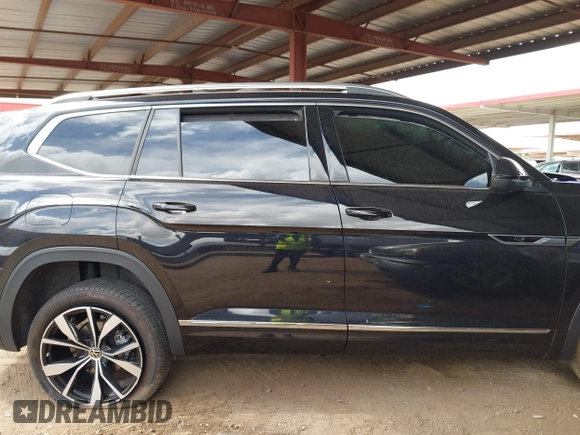 2024 Volkswagen Atlas SEL Premium R-Line с VIN 1V2FR2CA1RC514031, выставлен на аукционе IAAI как лот 41964990 с пробегом Не указан миль и . История ставок и продаж доступна на DreamBid. Изображение 13.