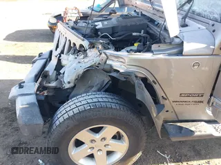 2018 Jeep Wrangler JK Unlimited Sport S with VIN 1C4BJWDG5JL926703, listed as a IAAI auction lot 41382629 with 66,567 mi miles. Bid and sale history available at carsss.com. Image 18.