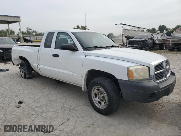 2006 Dodge Dakota ST with VIN 1D7HE22K96S611677, listed as a Copart auction lot 68558354 with 157,305 mi miles and Salvage Title. Bid and sale history available at DreamBid. Image 4.