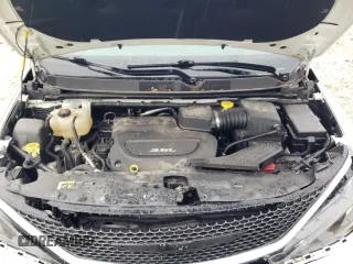 2017 Chrysler Pacifica Touring with VIN 2C4RC1DG8HR514367, listed as a Copart auction lot 60610805 with 168,796 mi miles and Non repairable. Bid and sale history available at DreamBid. Image 12.