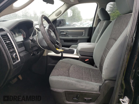 2019 Ram 1500 SLT z VIN 1C6RR7GG3KS717726, wystawiony jako Copart lot #57095235 z przebiegiem 35 432 mil mil oraz Czysty tytuł • Clean title. Historia ofert i sprzedaży dostępna na DreamBid. Obrazek 7.