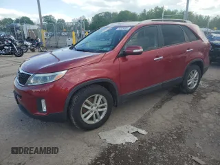2014 Kia Sorento LX z VIN 5XYKT3A6XEG449692, wystawiony jako Copart lot #55324885 z przebiegiem 103 809 mil mil oraz Szkoda całkowita • Salvage title. Historia ofert i sprzedaży dostępna na DreamBid. Obrazek 1.