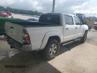2011 Toyota Tacoma PreRunner z VIN 5TFJU4GN2BX009276, wystawiony jako Copart lot #60983165 z przebiegiem 229 816 mil mil oraz Szkoda całkowita • Salvage title. Historia ofert i sprzedaży dostępna na DreamBid. Obrazek 3.
