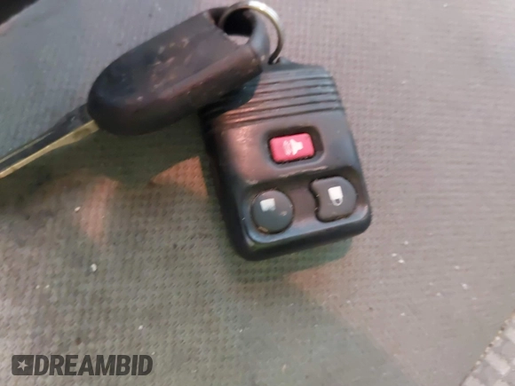 2005 Ford Freestyle SE с VIN 1FMZK04135GA52043, выставлен на аукционе IAAI как лот 42295592 с пробегом 177 686 миль миль и . История ставок и продаж доступна на DreamBid. Изображение 11.