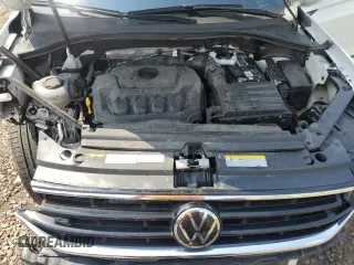 2022 Volkswagen Tiguan SE R-Line Black with VIN 3VV8B7AX8NM086889, listed as a Copart auction lot 63555865 with 32,919 mi miles and Salvage title. Bid and sale history available at DreamBid. Image 12.