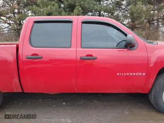 2007 Chevrolet Silverado 1500 LS with VIN 2GCEK13C771669957, listed as a IAAI auction lot 41469542 with 169,857 mi miles. Bid and sale history available at carsss.com. Image 13.