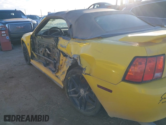 2004 Ford Mustang Deluxe with VIN 1FAFP44684F185726, listed as a IAAI auction lot 41291274 with 170,902 mi miles. Bid and sale history available at carsss.com. Image 6.