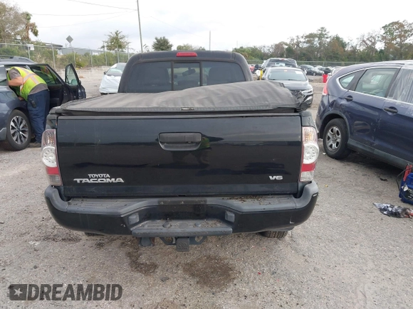 2013 Toyota Tacoma with VIN 3TMMU4FN5DM052257, listed as a IAAI auction lot 41260265 with 121,882 mi miles. Bid and sale history available at carsss.com. Image 16.