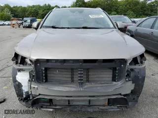 2022 Volvo XC40 Momentum with VIN YV4162UK7N2740096, listed as a Copart auction lot 65443083 with 18,157 mi miles. Bid and sale history available at carsss.com. Image 5.