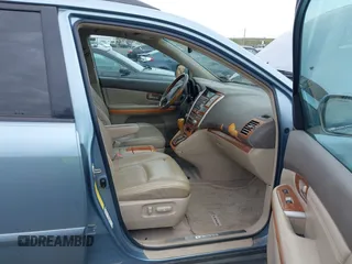 2005 Lexus RX 330 with VIN 2T2HA31U55C065518, listed as a IAAI auction lot 42091528 with 147,293 mi miles. Bid and sale history available at carsss.com. Image 5.